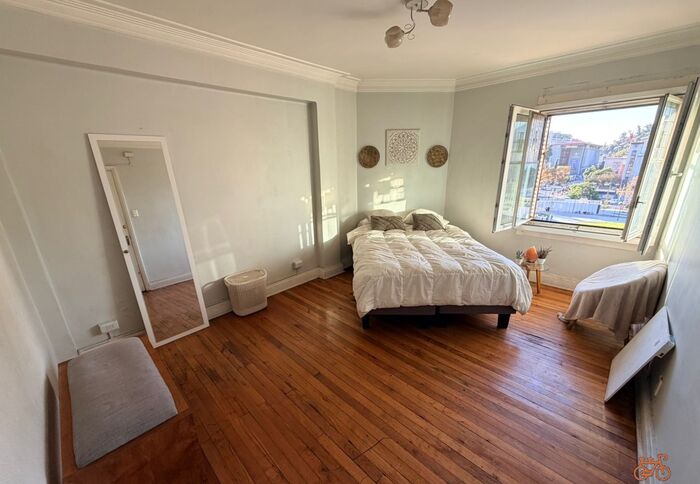 Habitación amoblada TANDEM en Baquedano